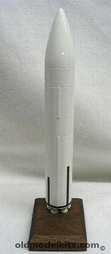 Precise Trident SLBM - Submarine Launched Ballistic Missile plastic model kit